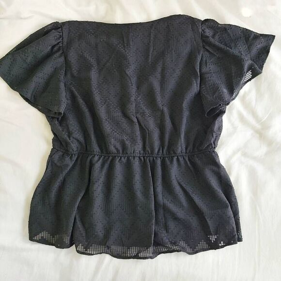 Lane Bryant Ruffle Hem Wrap Blouse Top Women's 22/24 Black V-Neck Short Sleeve - Picture 2 of 5